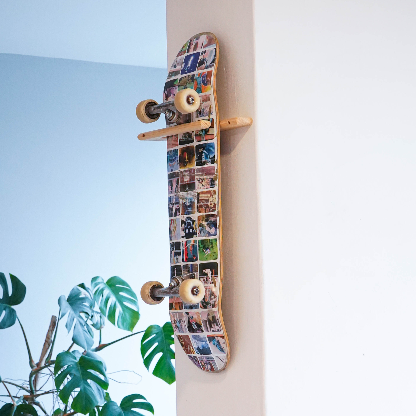 PARADISE SKATEBOARD WALL MOUNT