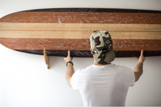 QUILLAS SURFBOARD WALL MOUNT