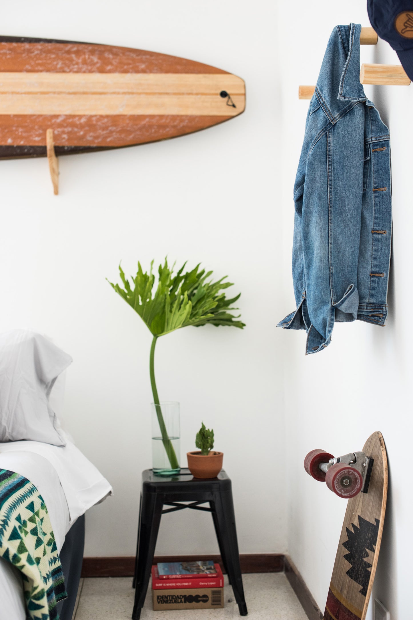 QUILLAS SURFBOARD WALL MOUNT