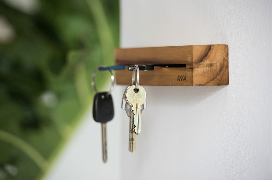TEAK WOOD KEY HANGER - Ankā Supply Co