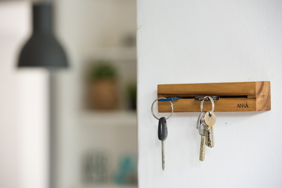 TEAK WOOD KEY HANGER - Ankā Supply Co